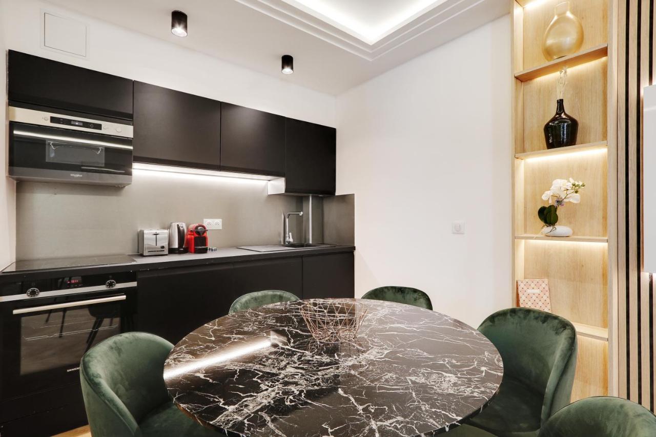 Off Majesti Upper Marais Apartment- Rue Du Faubourg Saint-Martin Paris Exterior photo