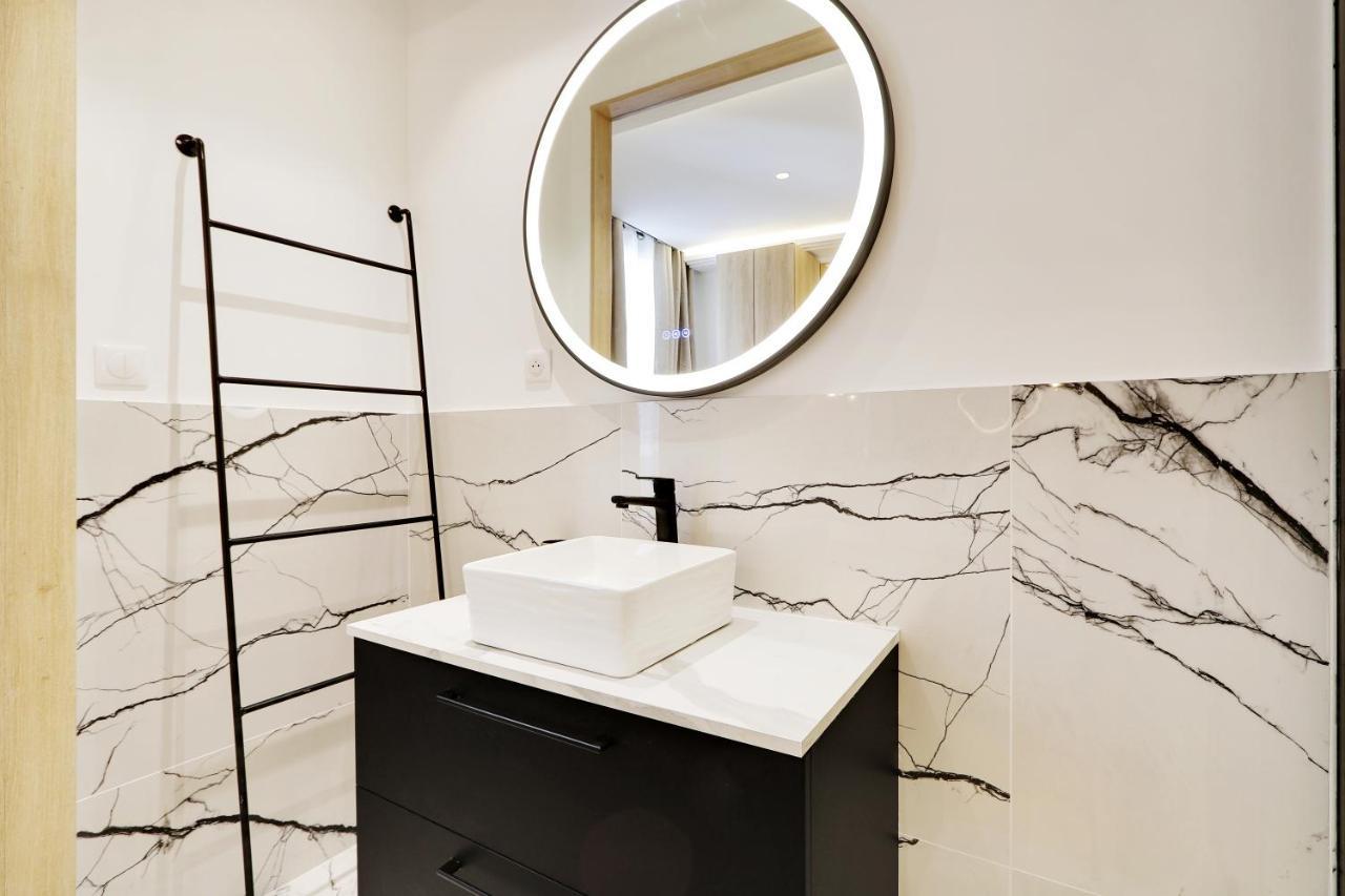 Off Majesti Upper Marais Apartment- Rue Du Faubourg Saint-Martin Paris Exterior photo