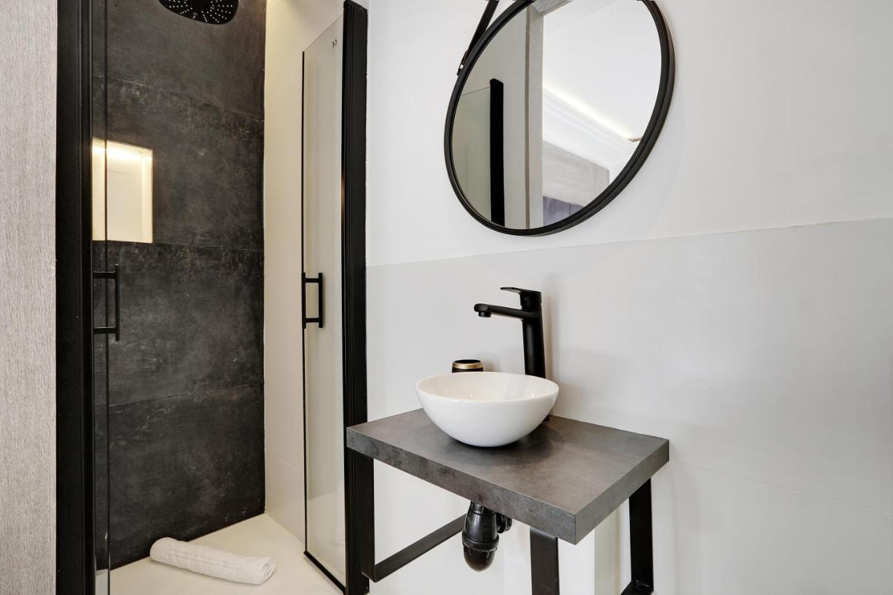 Off Majesti Upper Marais Apartment- Rue Du Faubourg Saint-Martin Paris Exterior photo