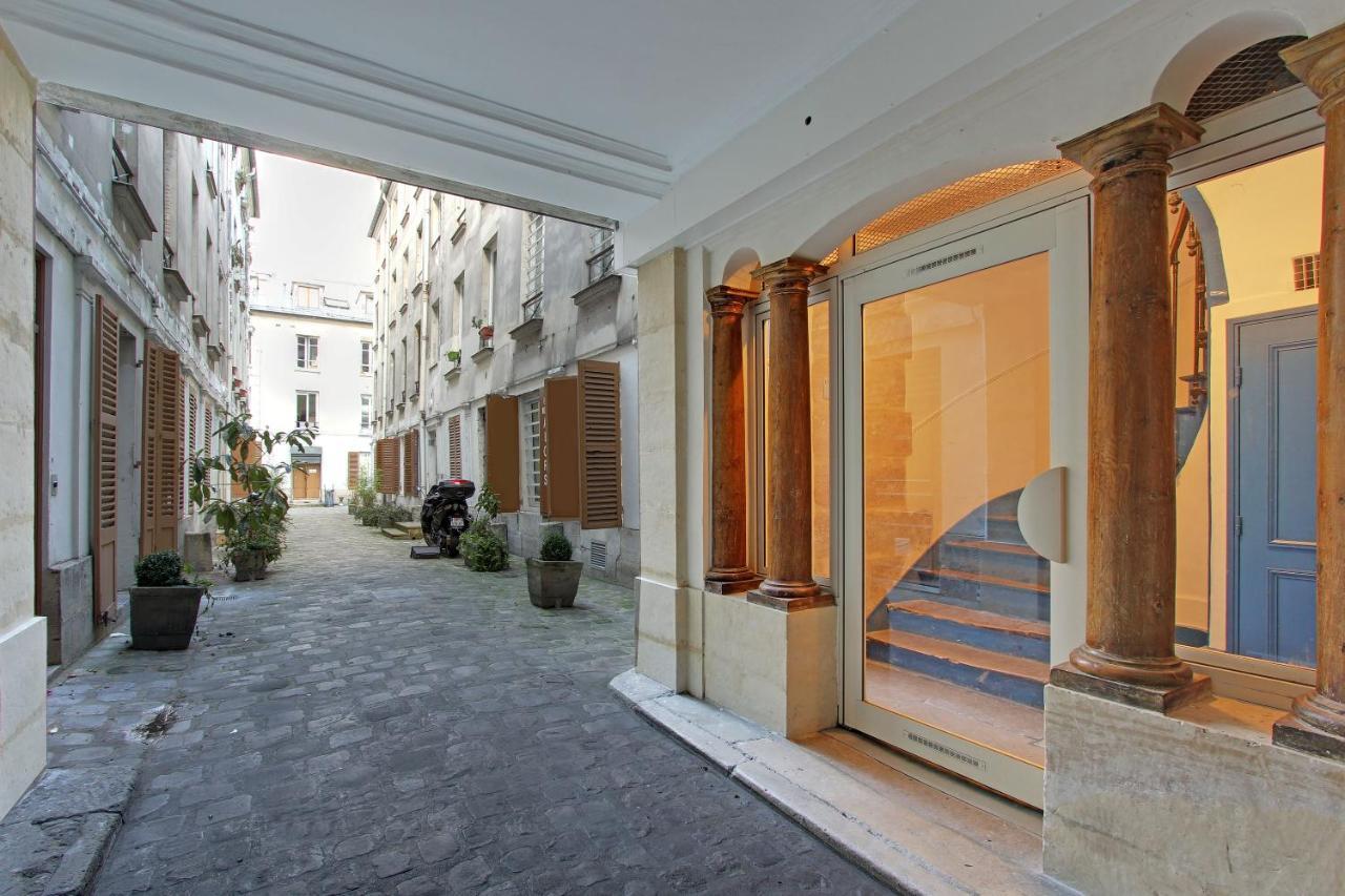 Off Majesti Upper Marais Apartment- Rue Du Faubourg Saint-Martin Paris Exterior photo
