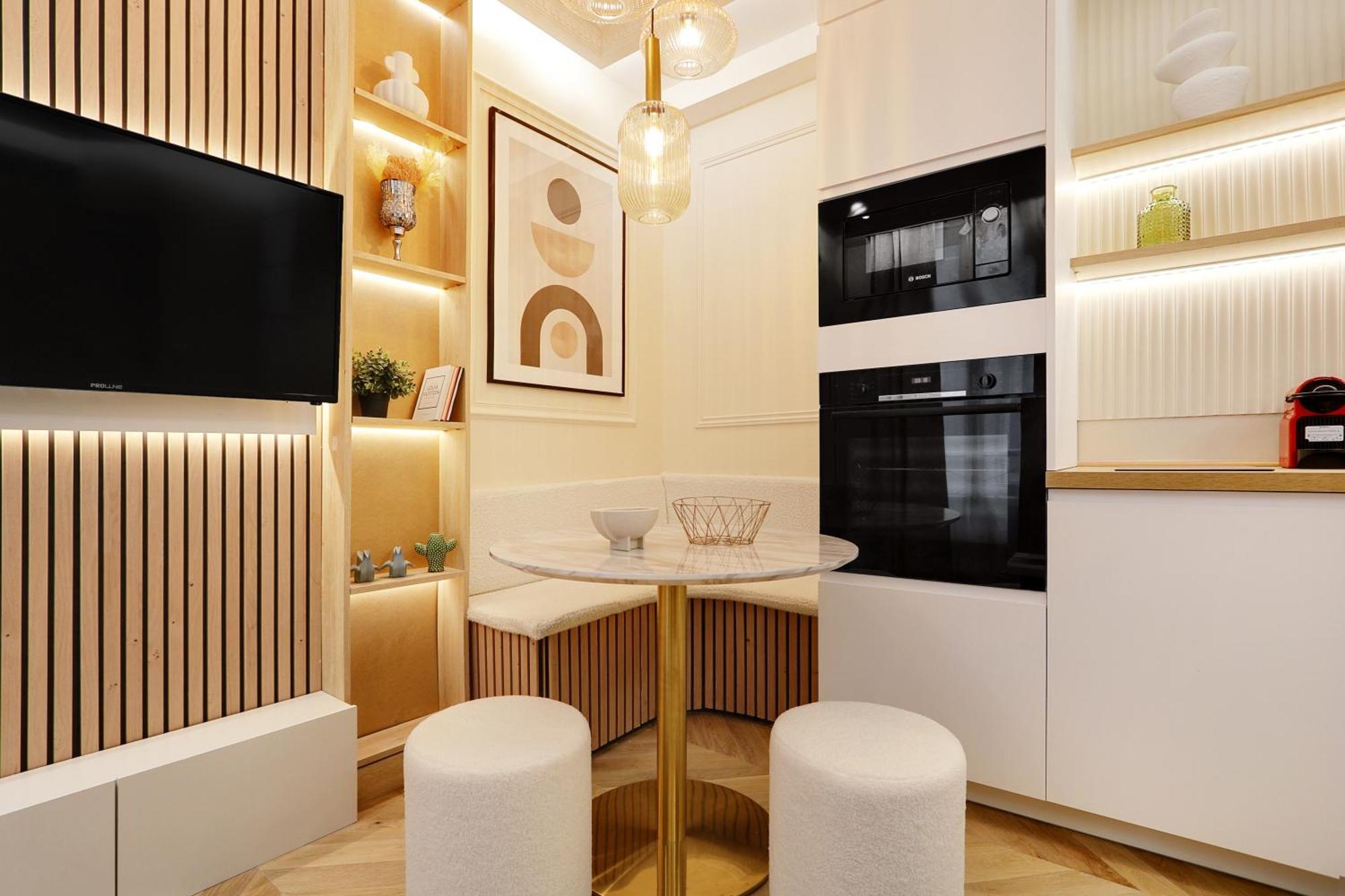 Off Majesti Upper Marais Apartment- Rue Du Faubourg Saint-Martin Paris Exterior photo