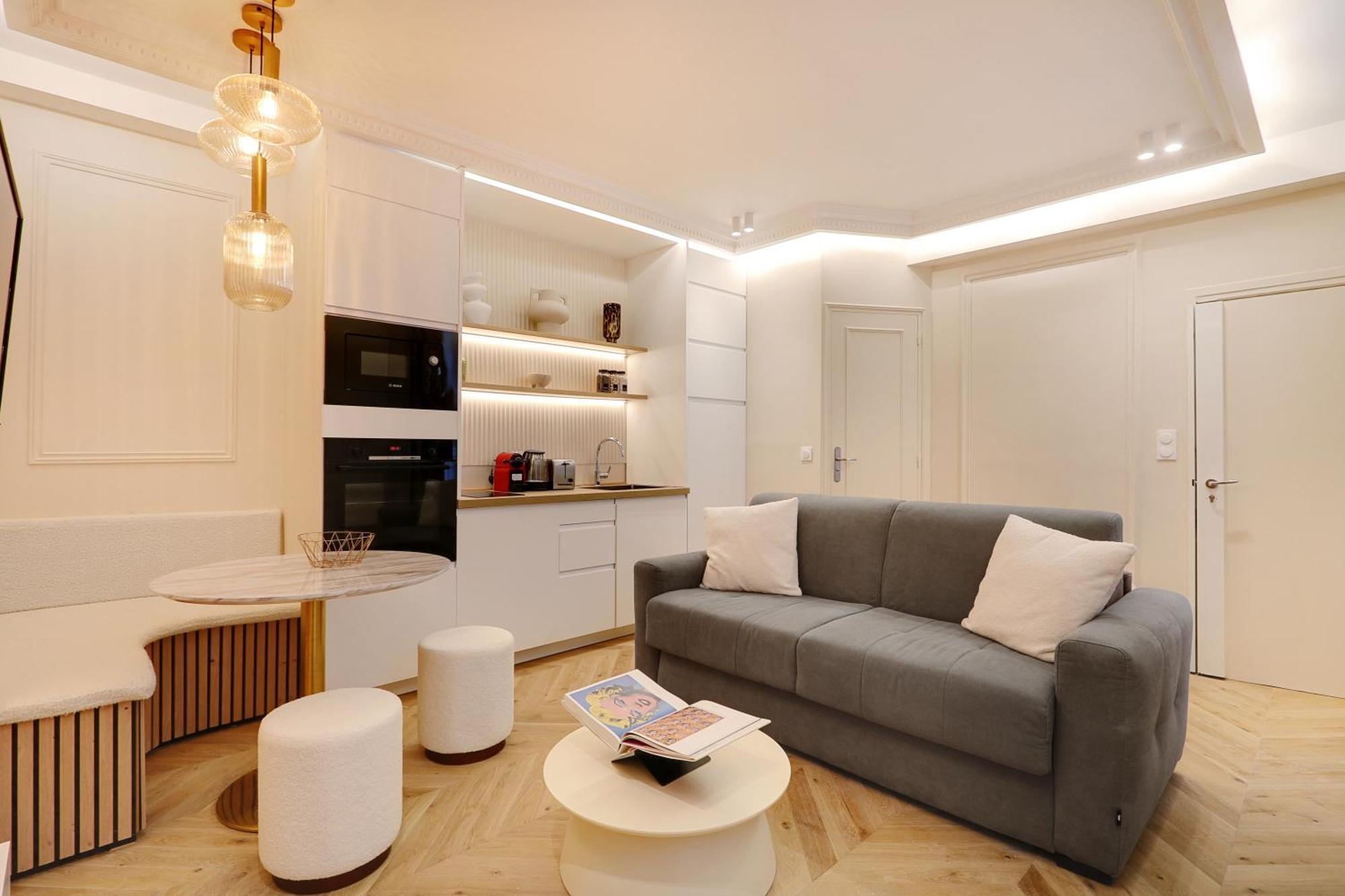 Off Majesti Upper Marais Apartment- Rue Du Faubourg Saint-Martin Paris Exterior photo